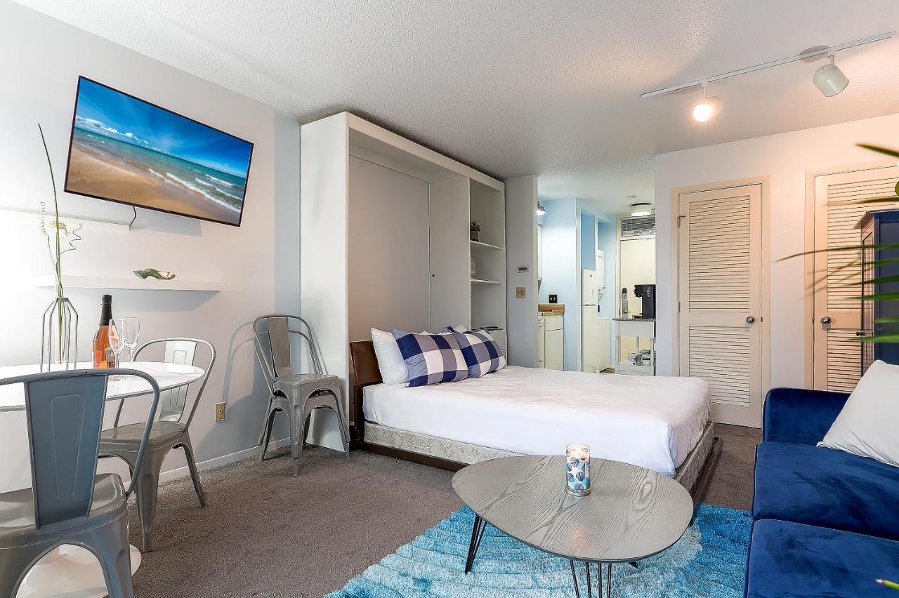 Beautiful Lake View Studio Condo At The Shores Traverse City Ngoại thất bức ảnh